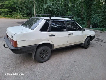 Авто ВАЗ 21099 1992 № 8890644