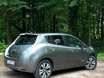 Авто Nissan Leaf 2013 № 8890690