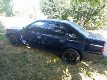 Авто Opel Vectra 1990 № 8890765