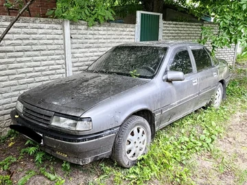 Авто Opel Vectra 1989 № 8890902