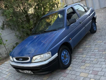 Авто Ford Escort 1993 № 8891022