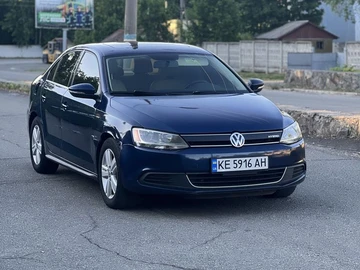 Авто Volkswagen Jetta 2013 № 8891039
