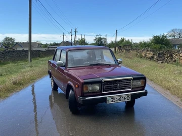 Авто ВАЗ 2107 1987 № 8891050