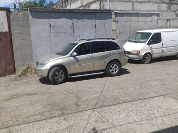Авто Toyota Rav 4 2000 № 8891295