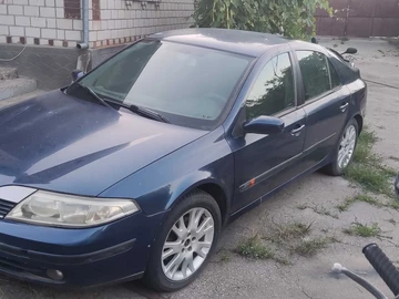 Авто Renault Laguna 2000 № 8891383