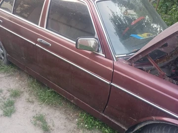 Авто Mercedes 220 1988 № 8891771