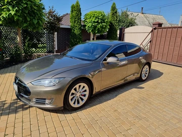 Авто Tesla Model S 2015 № 8891792