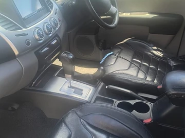 Авто Mitsubishi L 200 2011 № 8892154