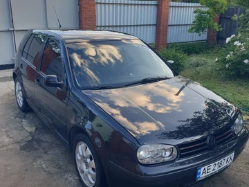 Авто Volkswagen Golf 1999 № 8892311