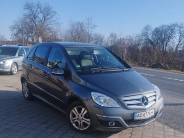 Авто Mercedes 8 2010 № 8892385