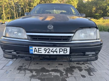 Авто Opel Omega 1990 № 8892451
