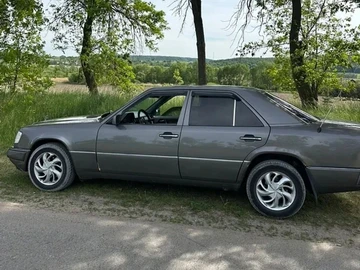 Авто Mercedes 230 1990 № 8893055
