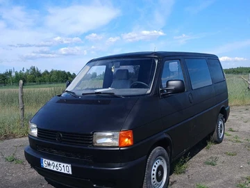 Авто Volkswagen Transporter 2000 № 8893430