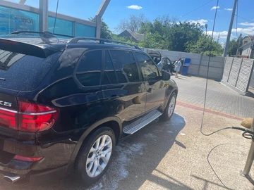 Авто BMW X5 2010 № 8893455