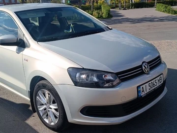 Авто Volkswagen Polo 2012 № 8893723