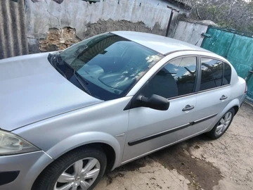Авто Renault 4 2007 № 8893916