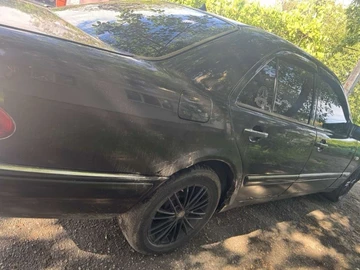 Авто Mercedes 220 1999 № 8894088