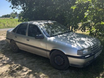 Авто Opel Vectra 1989 № 8894111