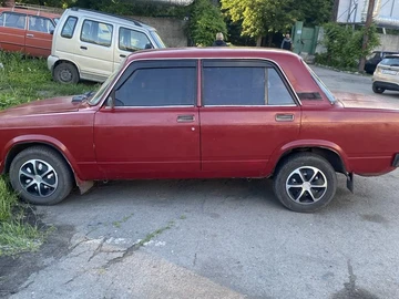 Авто ВАЗ 2105 1985 № 8894769