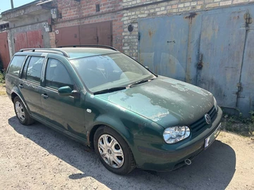 Авто Volkswagen Golf 1999 № 8894883
