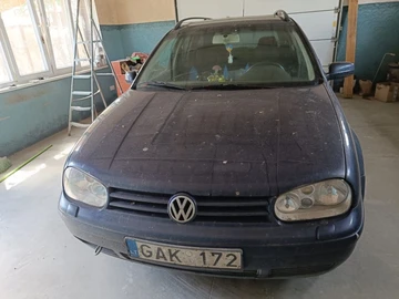 Авто Volkswagen Golf 2001 № 8894887