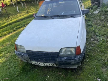 Авто Opel Kadett 1988 № 8894953