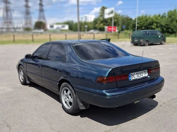 Авто Toyota Camry 2000 № 8895084