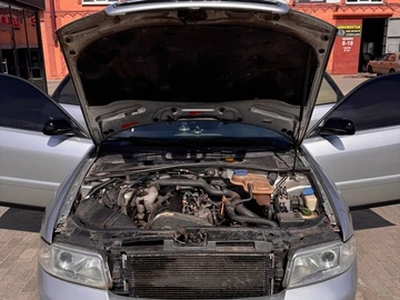 Авто Audi A4 1999 № 8895090