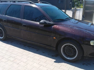 Авто Opel Vectra 2000 № 8895102