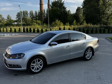 Авто Volkswagen Passat Sedan 2012 № 8895180