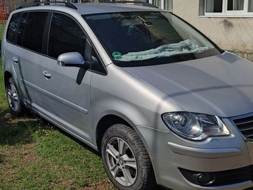 Авто Volkswagen Touran 2007 № 8895812