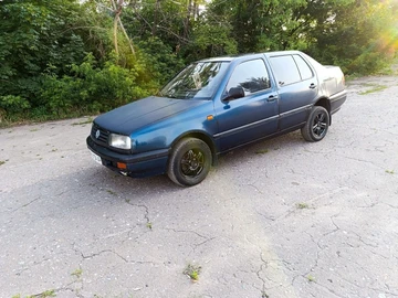Авто Volkswagen Vento 1992 № 8896083
