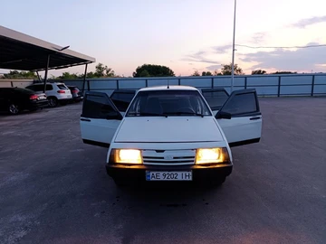 Авто ВАЗ 2109 1989 № 8896296