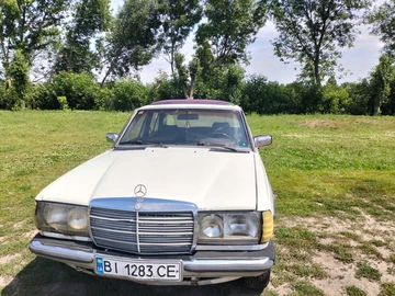 Авто Mercedes 240 1982 № 8896339