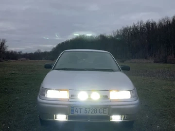 Авто ВАЗ 2110 2003 № 8896404