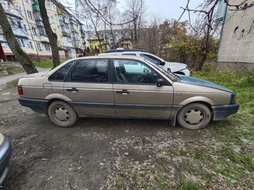 Авто Volkswagen Passat Sedan 1990 № 8896812