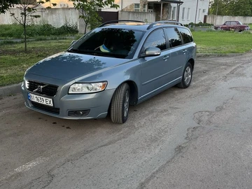 Авто Volvo V50 2009 № 8897093