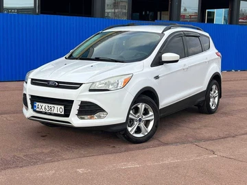 Авто Ford Escape 2013 № 8897396