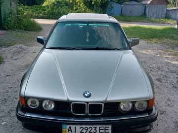 Авто BMW 7 Серия 1989 № 8897582