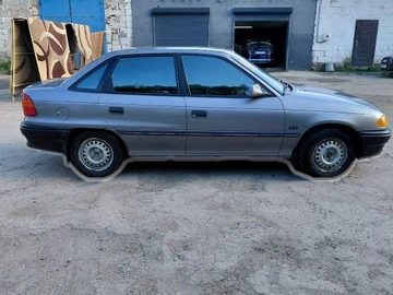 Авто Opel Astra 1993 № 8897627