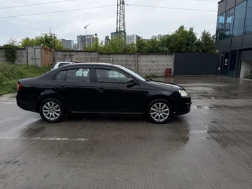Авто Volkswagen Jetta 2009 № 8897701