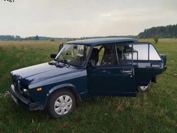 Авто ВАЗ 2107 2002 № 8897708