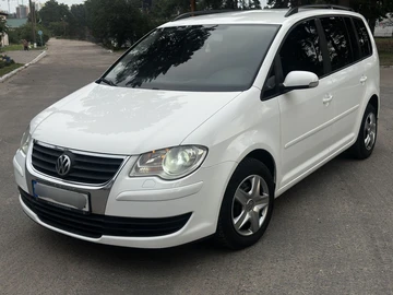 Авто Volkswagen Touran 2007 № 8897808