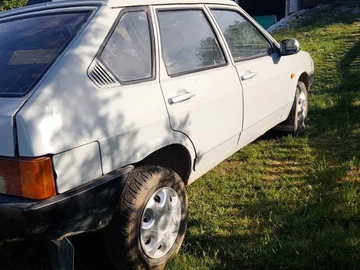 Авто ВАЗ 2109 1991 № 8898007