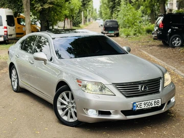 Авто Lexus Ls Серія 2010 № 8898047