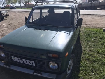 Авто ВАЗ 2121 1992 № 8898136