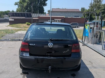 Авто Volkswagen Golf 2002 № 8898271