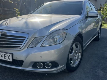 Авто Mercedes 220 2009 № 8898273