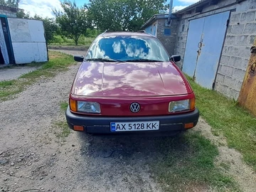 Авто Volkswagen Passat Variant 1991 № 8898583
