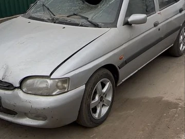 Авто Ford Escort 1995 № 8898603